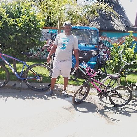 Хостел Authentic Bicycle Tours And Backpackers Соуэто Экстерьер фото