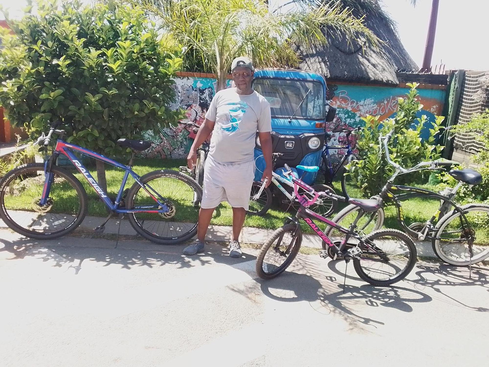 Хостел Authentic Bicycle Tours And Backpackers Соуэто Экстерьер фото