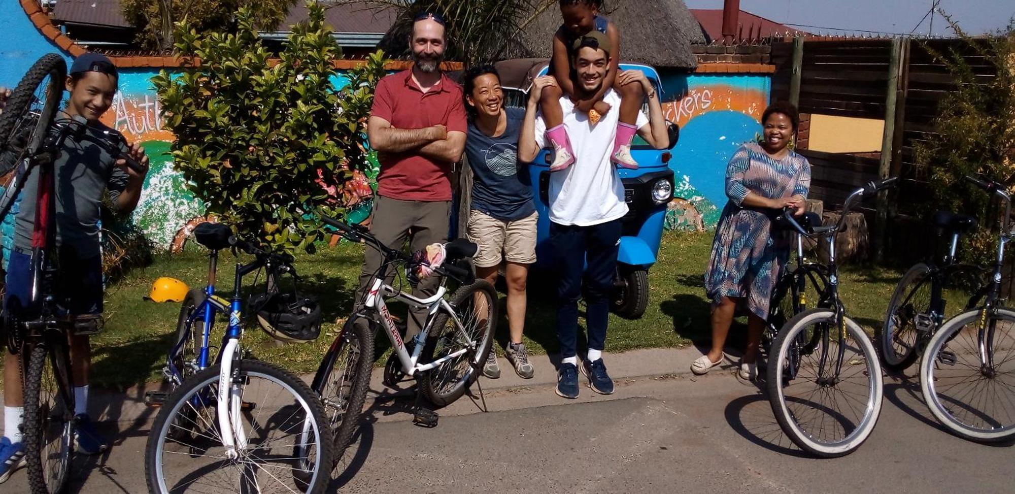 Хостел Authentic Bicycle Tours And Backpackers Соуэто Номер фото